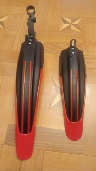 Velosiped qanadı qırmızı rəngdə yeni istifadə olunmayib