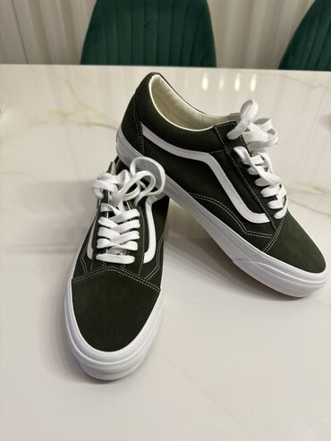 кроссовки мужские зимние: Унисекс кроссовки Vans Old Skool в темно-зеленом цвете с белой