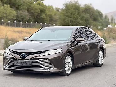 Продажа авто: Toyota Camry: 2017 г., Автомат, Гибрид, Седан — 1