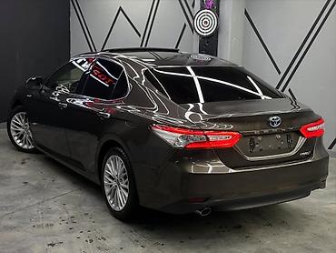 Toyota: Toyota Camry: 2020 г., 2.5 л, Автомат, Гибрид, Седан — 2