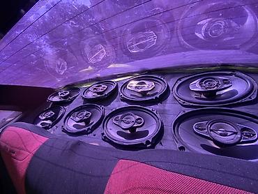 pioneer 85ub: Avtomobil üçün tam audio sistemi satılır. Tərkibi və xüsusiyyətlər: - — 4
