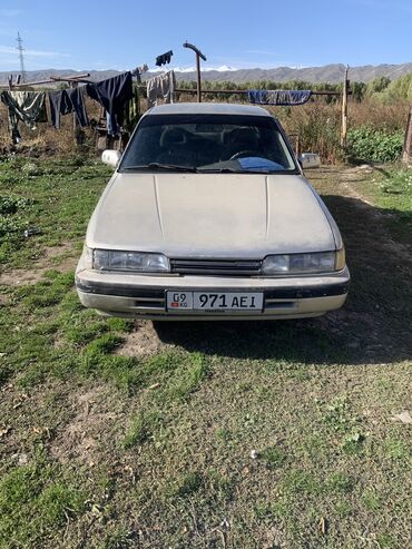 Mazda: Mazda 626: 1991 г., 2.2 л, Механика, Бензин, Седан