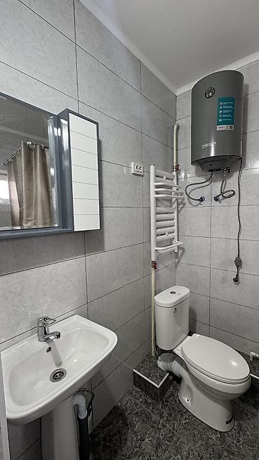 Аренда помещений свободного назначения: Сдается квартира: Планировка и характеристики: - Прихожка. - — 15