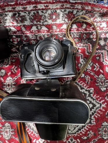 фотоаппарат мыльница: Плёночный фотоаппарат «Зенит-Е» в кожаном чехле. Объектив модели