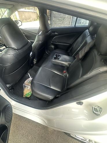 Toyota: Toyota Prius: 2016 г., Гибрид, Лифтбек — 4