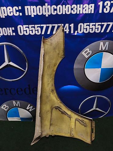 лоринсер: Крыло Переднее левое Mercedes-Benz, 2004 г., Б/у, Оригинал — 2