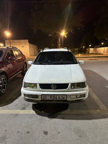 битый пасат: Volkswagen Passat: 1994 г., 2 л, Механика, Бензин, Универсал