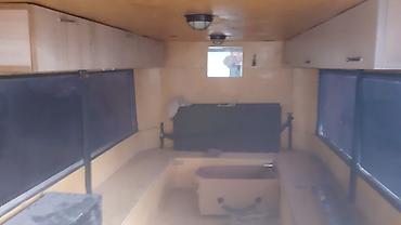 Qoşqular: Yüngül qoşqu – salonlu, pəncərəli, açılan arxa qapaqlı — 16