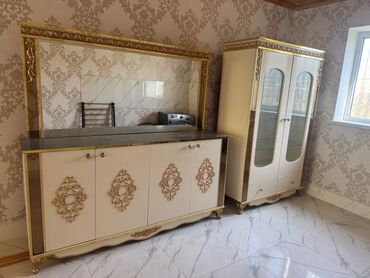 Kreslolar: İşlənmiş, Komod, Kredit yoxdur