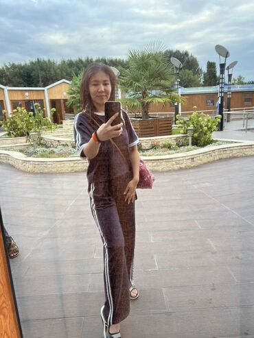 джинсы подростковые: Ищу работу Продавец консультант,кассир На дневную смену С 8 до