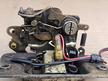 Замки: Замок багажника Nissan 1990 г., Б/у, Оригинал, Германия — 6