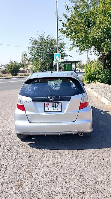 bud e9: Honda Fit: 2011 г., 1.5 л, Механика, Бензин, Хэтчбэк — 6