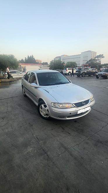 Opel: Opel Vectra: 2 l | Sedan — 3