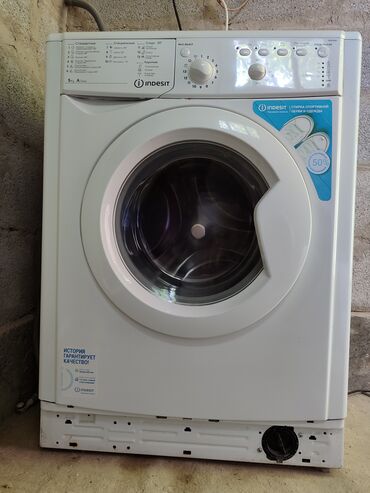 продать бу стиральную машину: Стиральная машина Indesit, Б/у, До 5 кг