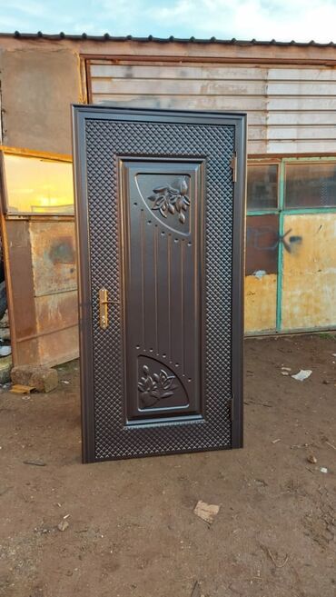 Giriş qapıları: Yeni Giriş qapısı Ödənişli çatdırılma — 10