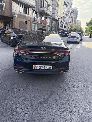 авто салон: Hyundai Grandeur: 2018 г., 2.2 л, Автомат, Дизель, Седан — 9