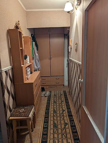 Продажа квартир: 1 комната, 32 м², 8 мкр 104 серия, 4 этаж — 3