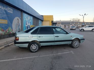 Volkswagen: Volkswagen Passat: 1991 г., 1.8 л, Механика, Бензин, Седан