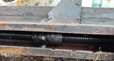 Ostali alati i mašine: Двостубна ауто дизалица, носивости 2.5т. 2015 је годиште. Рађена је у — 4