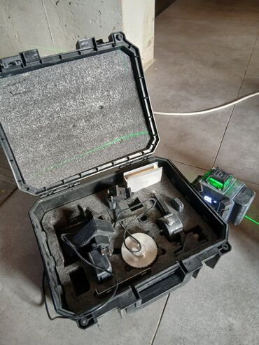 прожектор для дома купить: Лазерный нивелир с комплектом аксессуаров в кейсе - Тип: построитель