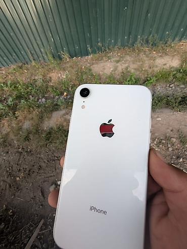 apple 16e: IPhone Xr, Б/у, 64 ГБ, Белый, 77 % — 1
