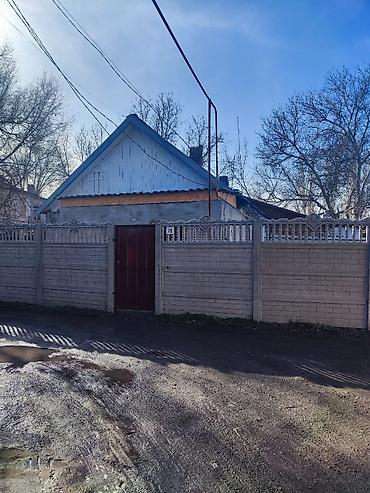 Долгосрочная аренда домов: 50 м², 3 комнаты, Забор, огорожен — 1