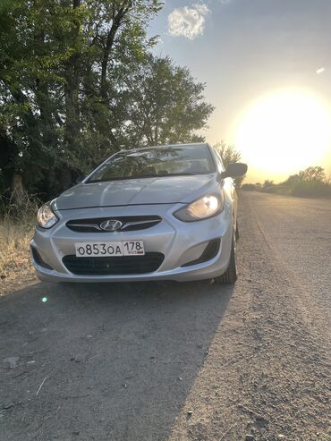 продаю машину матиз: Hyundai Solaris: 2013 г., 1.4 л, Механика, Бензин, Седан
