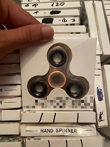 uçan spinner: Metal görünümlü üçqanadlı fidget spinner (Hand Spinner) - Korpus — 3