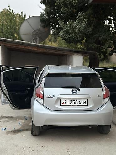 авто чанган: Toyota Aqua: 2016 г., 1.5 л, Вариатор, Гибрид, Хетчбек — 4