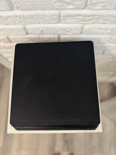 PS4 (Sony PlayStation 4): Продаю свой пс 4 не шумит по 12.02 в комплекте провода и один