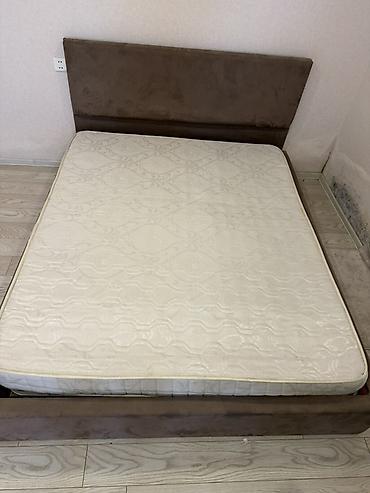 orxideya guli: Mebel dəsti: ikinəfərlik çarpayı və döşək - Ölçü: təxmini 160×200 sm — 2