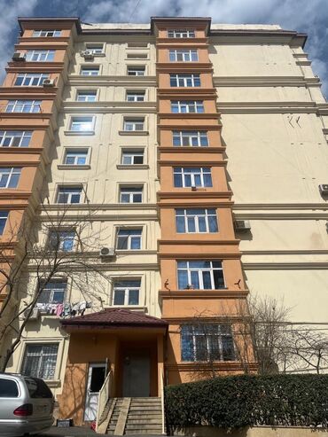 7 ci mikrorayon satilan evler: Bakı, 6-cı mikrorayon, 2 otaqlı, Köhnə tikili, m. Memar Əcəmi, 65 kv. m