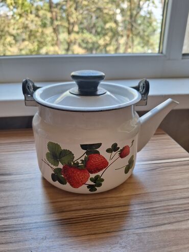 эмалированные кастрюли цена: Продаю эмалированный российский чайник с двойным покрытием, в очень