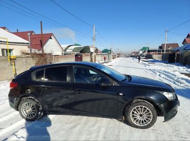 Chevrolet: Chevrolet Cruze: 2012 г., 1.6 л, Механика, Бензин, Хэтчбэк