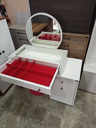 Masa və oturacaq dəstləri: Qonaq otağı üçün, Yeni, Açılan, Dördbucaq masa — 10