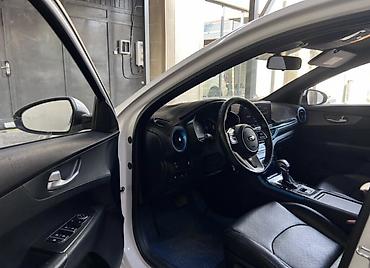 Kia: Kia K3: 2020 г., 1.6 л, Вариатор, Гибрид, Седан — 9