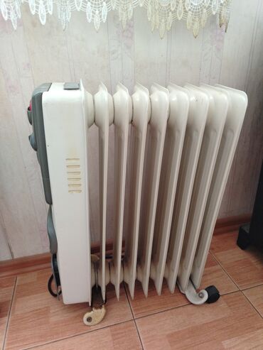 mini soyuducu işlənmiş: Əla işləyir, sadəcə işlənmişdir. Gəncə şəhərindədir