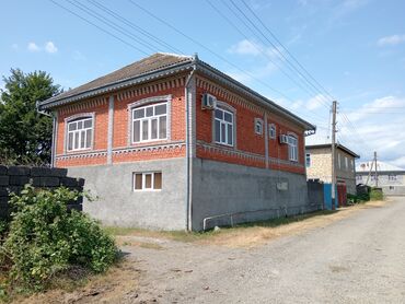 bulbulede ev: 4 otaqlı, 108 kv. m, Yeni təmirli