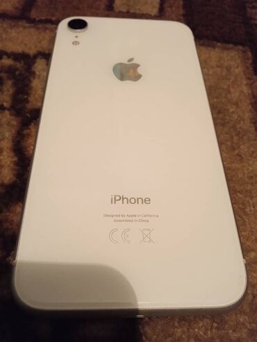 Apple iPhone: IPhone Xr, Б/у, 128 ГБ, Белый, Зарядное устройство, Чехол, Кабель, 80 %