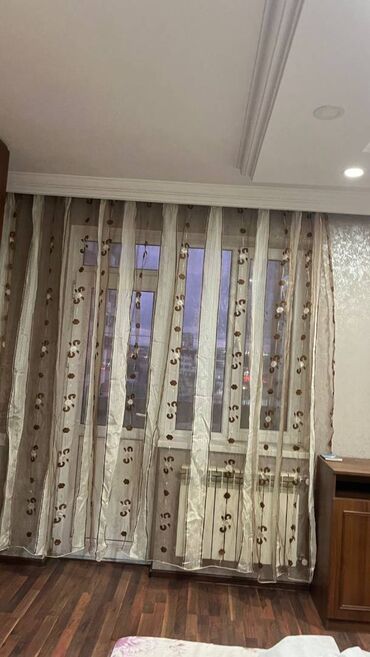 Uzunmüddətli kirayə mənzillər: Bakıxanov Akkord binasında Ülvi şadlıq sarayının yanı, Sürət qatarına — 4