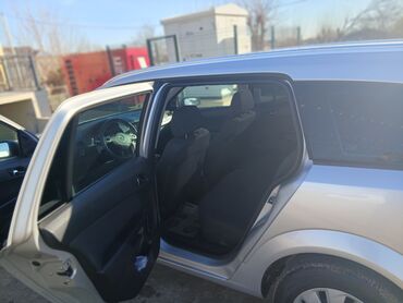 Opel: Opel Astra: 1.3 l | 2007 il 325469 km Universal — 10