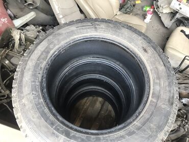 шина 265 35 18: Продаётся комплект шин 265/60R18 всесезонка. Состояние новых