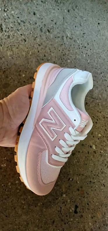 kickers jeftino: Nove patike NB od 36 do 41 za samo 3900 din
PK🌛 — 2