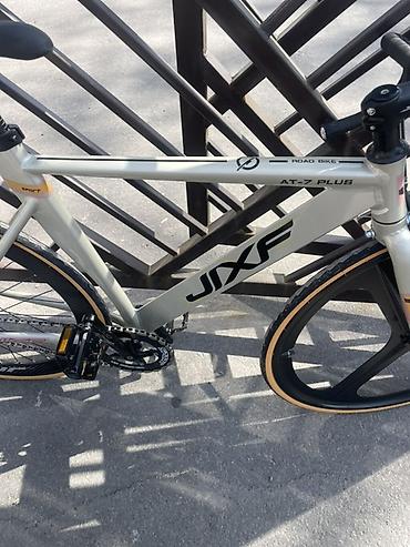 jixf at 3: Фикс-байк JIXF AT-7 PLUS - Тип: городской/трековый фикс (single speed — 3