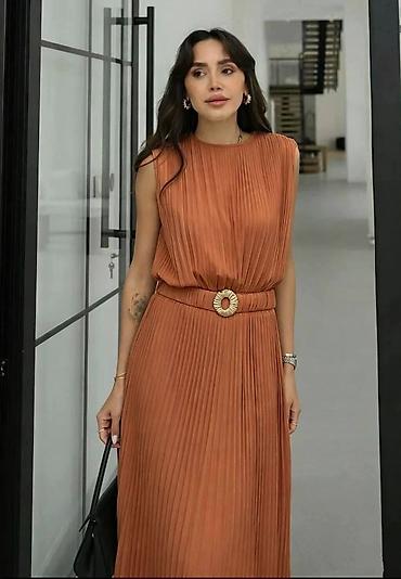 elegant draskovic: Plisirana duga haljina bez rukava sa kaišem. - Elegantna maxi haljina — 2