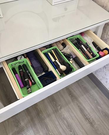 зеркало настольные: СРОЧНО ‼️‼️‼️ 1)Туалетный столик с овальным зеркалом, белый Эта — 4