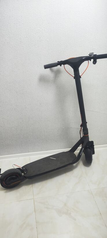 электро самокаты: King Song elektrikli unicycle üçün nəzərdə tutulmuş bu pedal qara