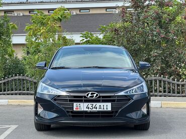 срочно в связи с переездом: Hyundai Avante: 2018 г., 1.6 л, Автомат, Бензин, Седан