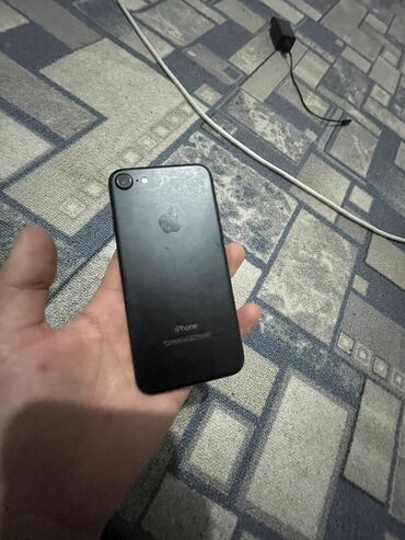 корпус айфон 7: IPhone 7, 128 ГБ, Jet Black, Зарядное устройство, Защитное стекло, Чехол, 100 %
