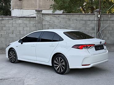 tir: Toyota Corolla: 2020 г., 1.8 л, Гибрид, Седан — 3